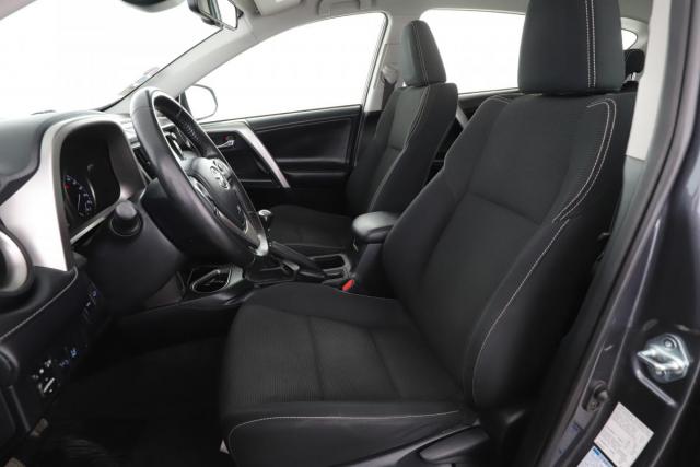 Toyota Rav4 image 6