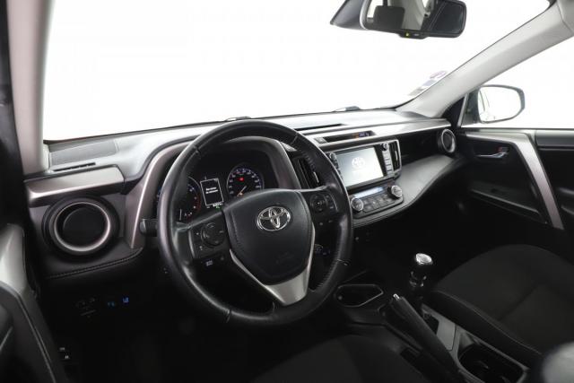 Toyota Rav4 image 3