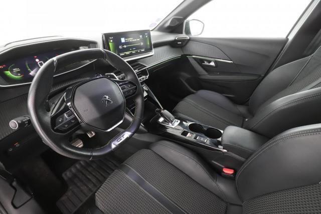 Peugeot 208 image 8