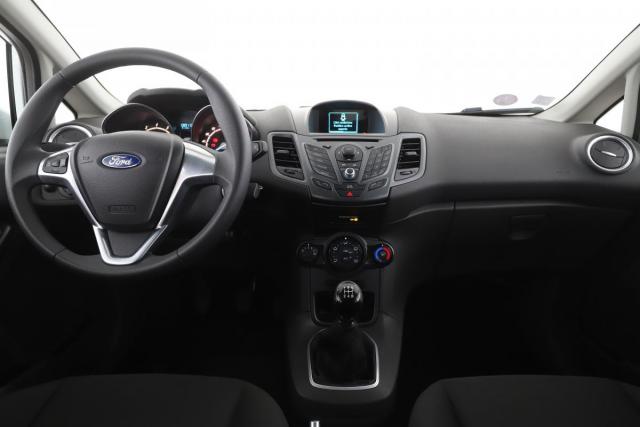 Ford Fiesta image 6