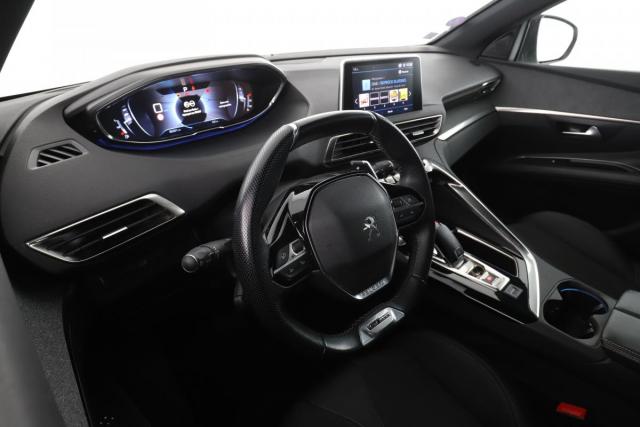 Peugeot 3008 image 2