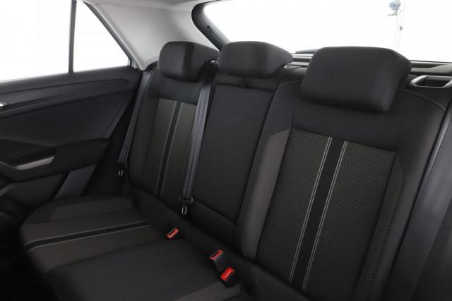 Volkswagen T-Roc image 7