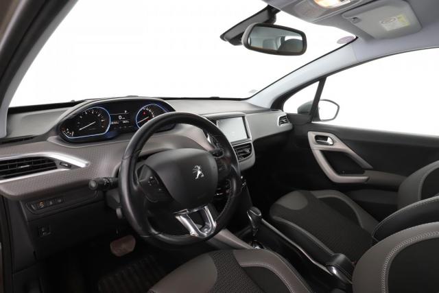 Peugeot 2008 image 6