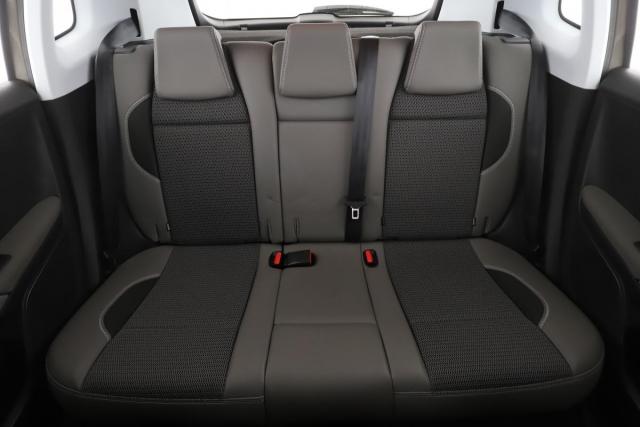 Peugeot 2008 image 3