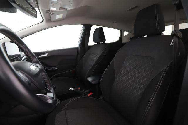 Ford Fiesta image 8