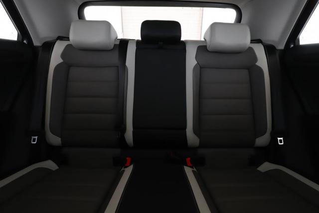 Volkswagen T-Roc image 8
