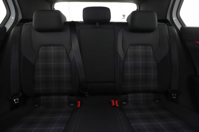 Volkswagen Golf image 2