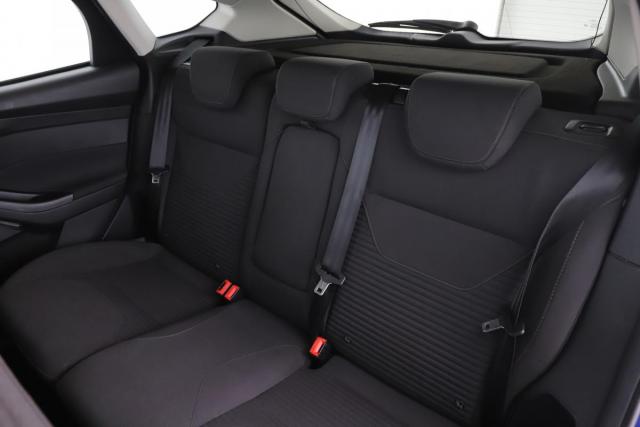 Ford Focus image 8