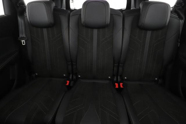 Peugeot 3008 image 8