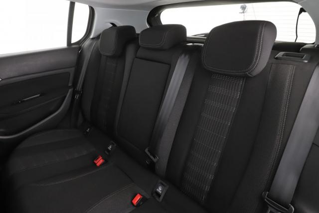 Peugeot 308 image 9