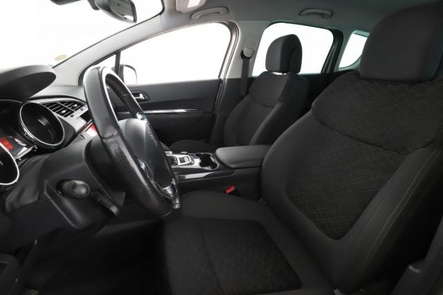 Peugeot 3008 image 8