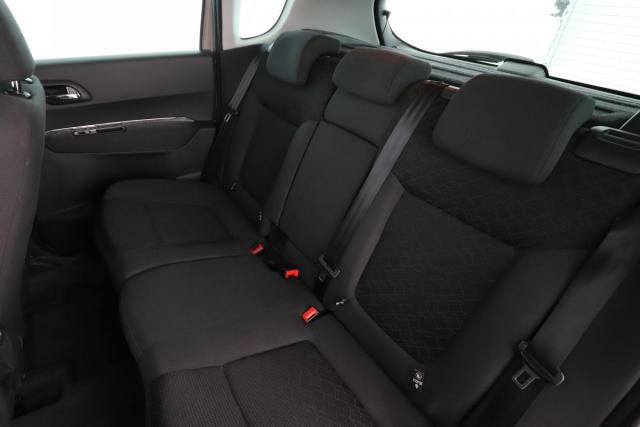 Peugeot 3008 image 2