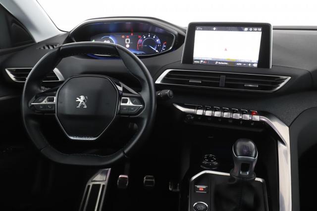 Peugeot 3008 image 9