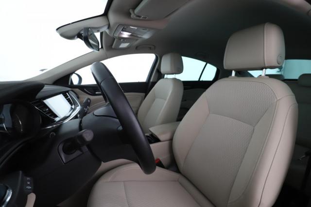 Opel Insignia image 6