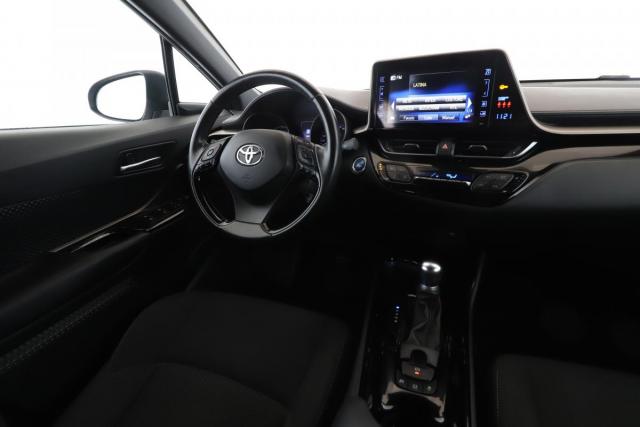 Toyota C-Hr image 4