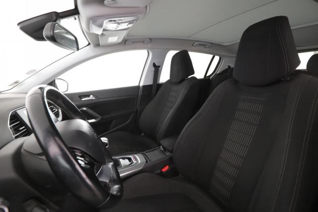Peugeot 308 image 1