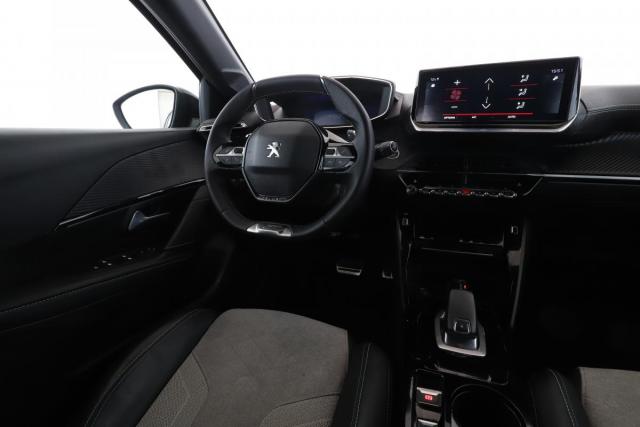 Peugeot 208 image 9