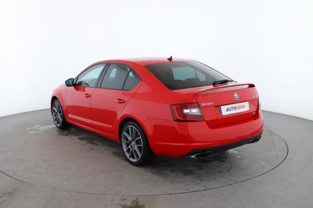 Skoda Octavia image 2