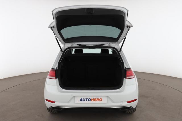 Volkswagen Golf image 2
