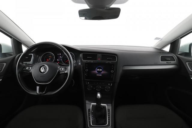 Volkswagen Golf image 8