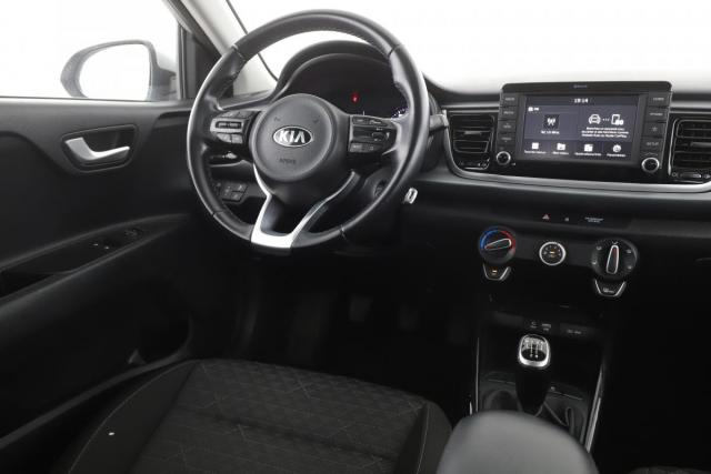 Kia Rio image 8