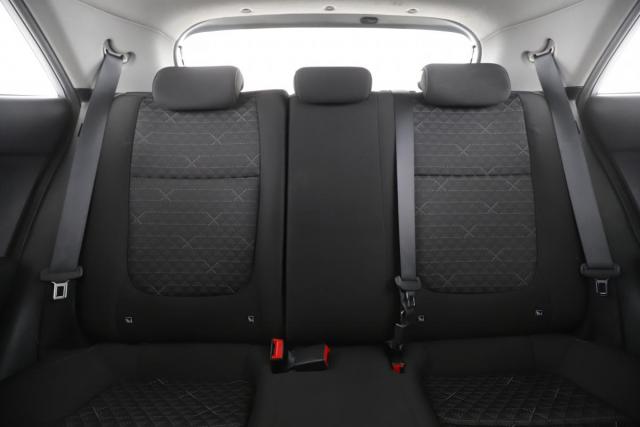 Kia Rio image 3