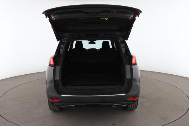 Peugeot 5008 image 2