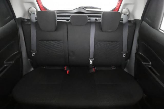 Suzuki Swift image 8