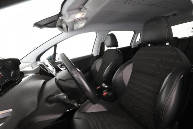 Peugeot 2008 image 4