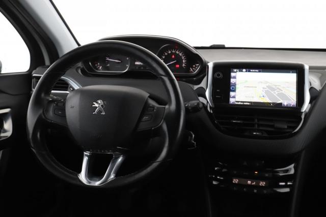 Peugeot 2008 image 3