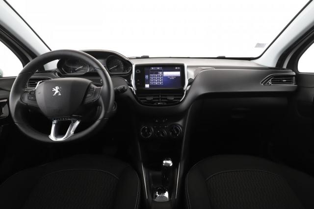 Peugeot 208 image 3