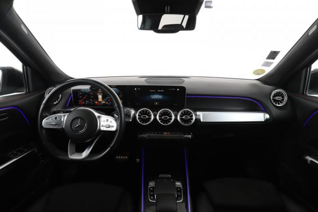Mercedes Benz Glb image 9