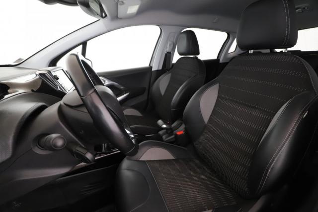Peugeot 2008 image 9