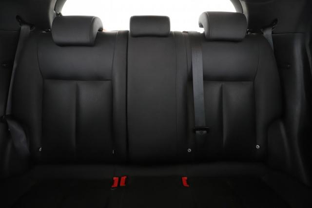 Nissan Juke image 9