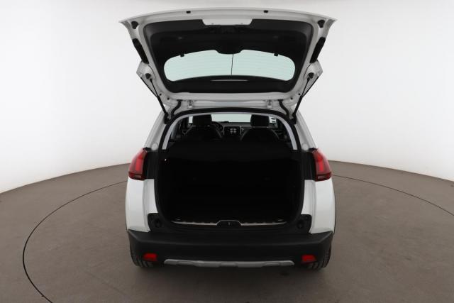 Peugeot 2008 image 3