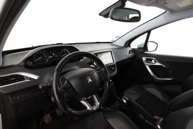 Peugeot 2008 image 7