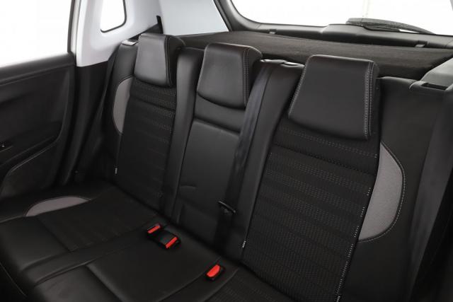 Peugeot 2008 image 2