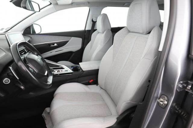 Peugeot 5008 image 2