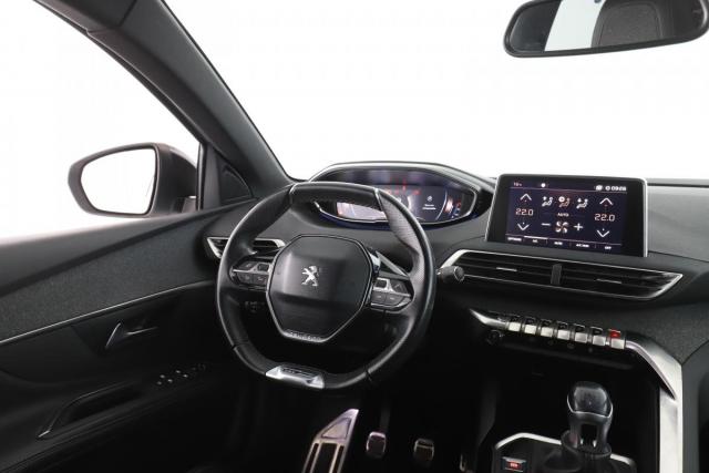 Peugeot 5008 image 1