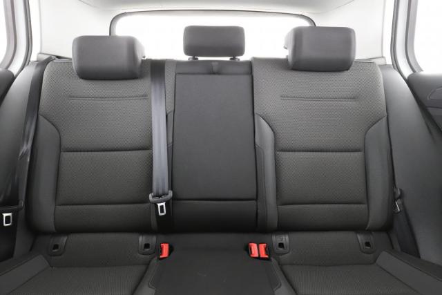 Volkswagen Golf image 4