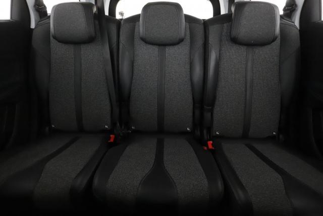 Peugeot 5008 image 4