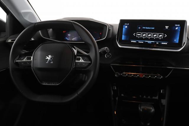 Peugeot 208 image 1