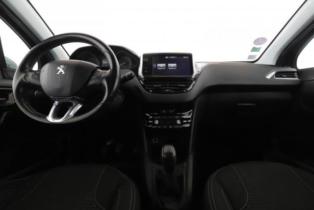 Peugeot 208 image 1