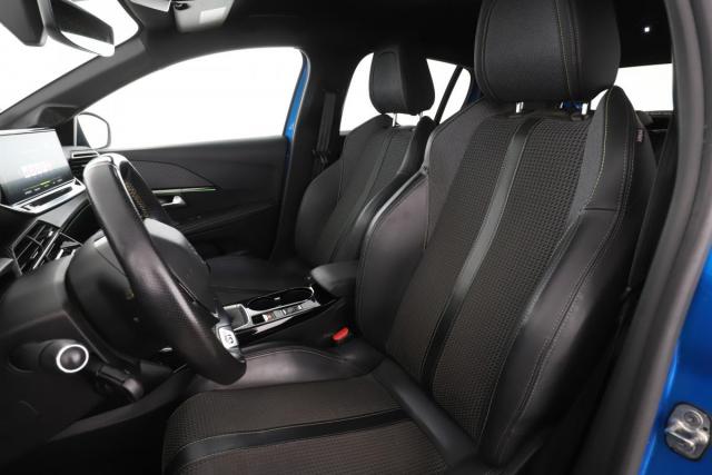 Peugeot 208 image 2