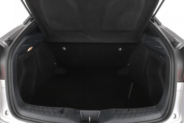 Toyota C-Hr image 8