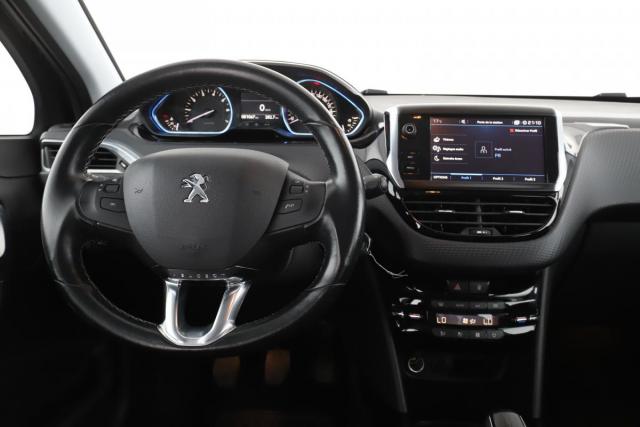 Peugeot 2008 image 8