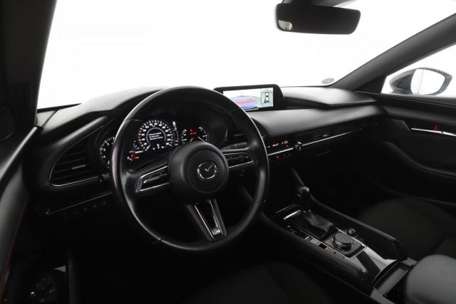Mazda 3 image 2