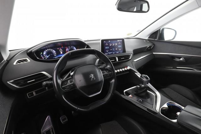 Peugeot 3008 image 3
