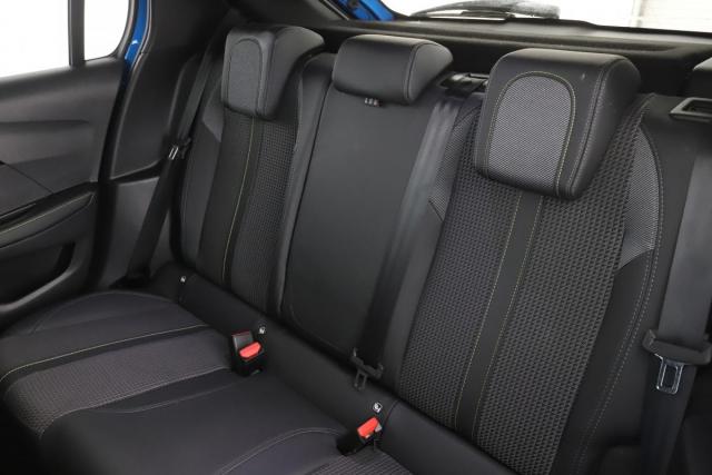 Peugeot 208 image 2