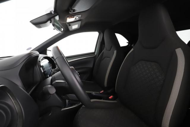Toyota Aygo X image 1
